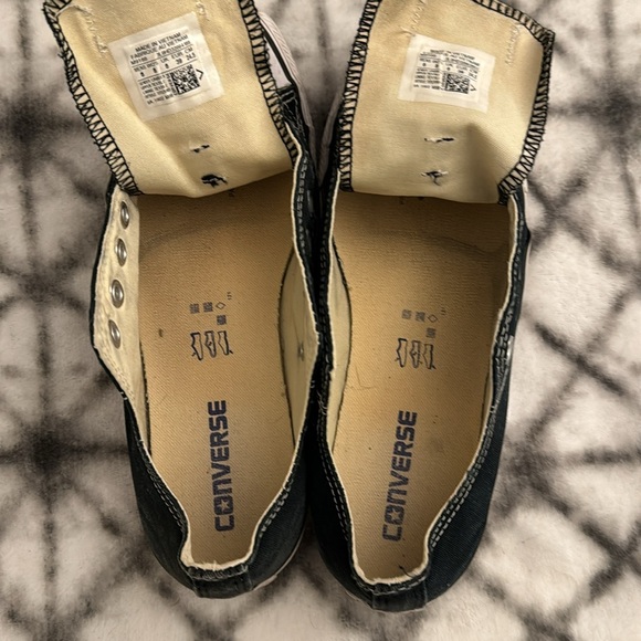 Used B&W Unisex Converse - Men’s 6/Women’s 8 - Picture 7 of 7